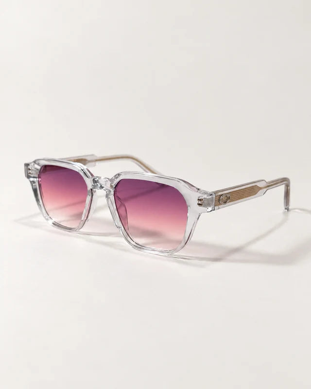 AUR-001 C7, clear / pink gradient, three-quarter view.